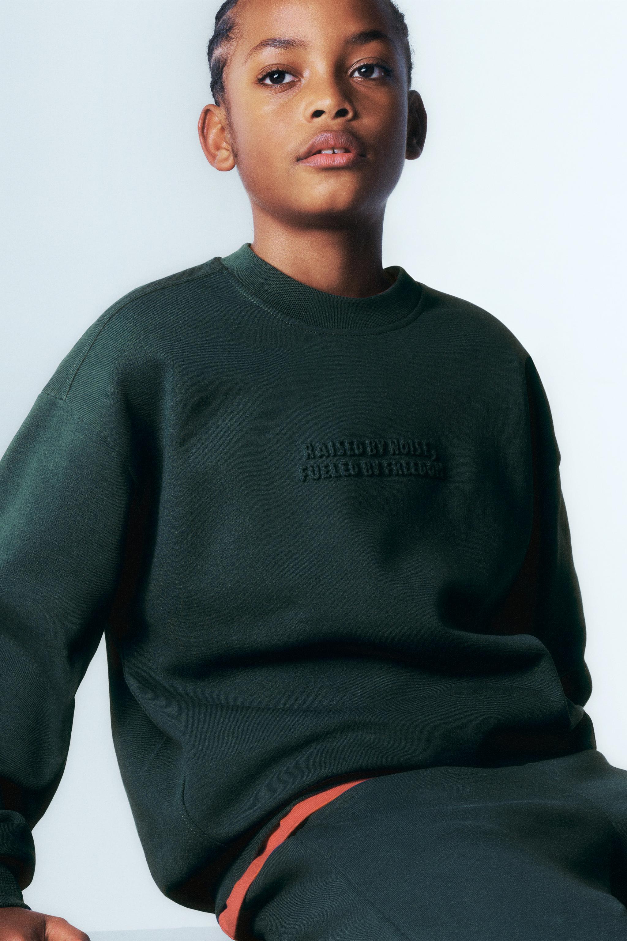 ENSEMBLE INTERLOCK SWEAT ET JOGGER INSCRIPTION EN RELIEF
